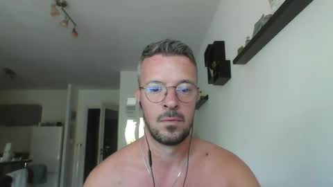 Snapshot of minka28 chatting on 06.17.26 minka28 online show from 06.17.26