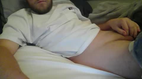 Snapshot of minnesotaguy2525 chatting on 12.21.24 Minnesota Guy online show from 12.21.24