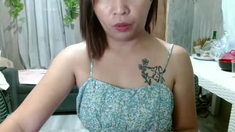 Snapshot of minnie214 chatting on 11.11.25 jass online show from 11.11.25