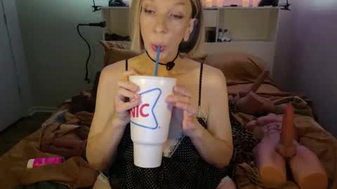 Tessa Rae online show from 04.28.26