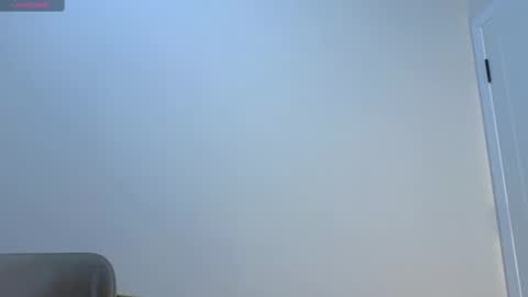 Snapshot of miolia chatting on 02.10.25 lia online show from 02.10.25