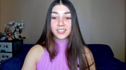 Snapshot of mira_bloempje chatting on 03.05.25 Mira online show from 03.05.25