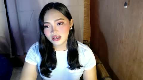 Snapshot of mira_luna222 chatting on 11.30.25 Mira Bella online show from 11.30.25