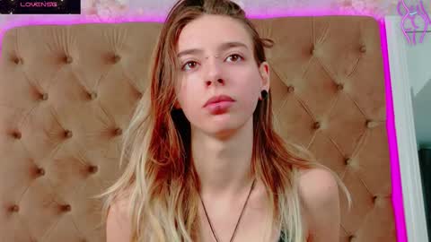 Snapshot of mira_lynxx chatting on 11.13.25 mira_lynxx online show from 11.13.25