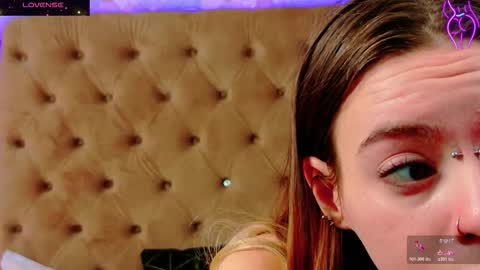 Snapshot of mira_lynxx chatting on 11.26.25 mira_lynxx online show from 11.26.25