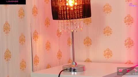 Snapshot of mira_lynxx chatting on 01.15.26 mira_lynxx online show from 01.15.26