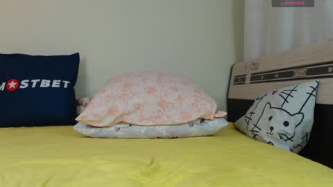 Snapshot of mira_one_ chatting on 12.05.24 mira_one_ online show from 12.05.24