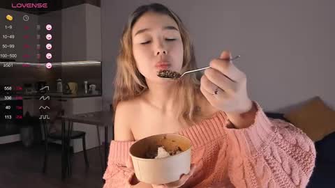 Snapshot of miraann chatting on 02.23.25 Mirana online show from 02.23.25