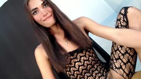 Snapshot of miraclegirl23 chatting on 01.21.25 Zoey online show from 01.21.25