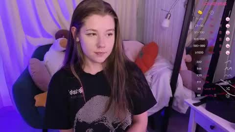 Snapshot of mirafalls chatting on 05.27.26 Mira online show from 05.27.26