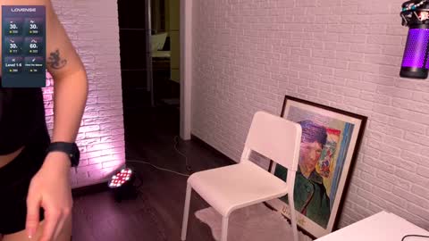 Snapshot of mirai_meow chatting on 12.24.24 Kattie Kate Katana Katarina Ri Cat baby bb - your choise xo xo online show from 12.24.24