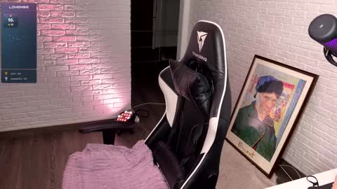 Snapshot of mirai_meow chatting on 01.19.25 Kattie Kate Katana Katarina Ri Cat baby bb - your choise xo xo online show from 01.19.25