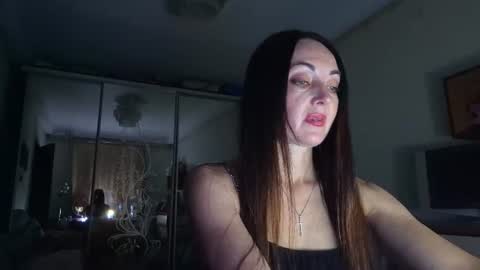 Snapshot of mirelisse chatting on 06.19.26 Christina online show from 06.19.26