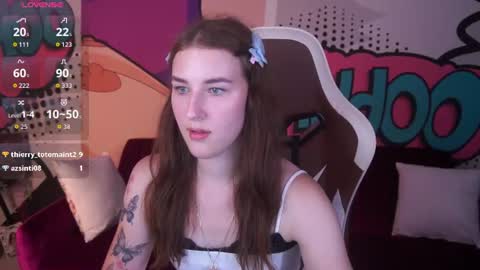Snapshot of mirellember chatting on 07.28.26 mirellember online show from 07.28.26