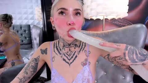 Snapshot of miss___angel chatting on 02.25.25 miss___angel online show from 02.25.25