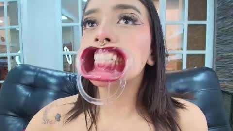 Sabrina online show from 12.22.25