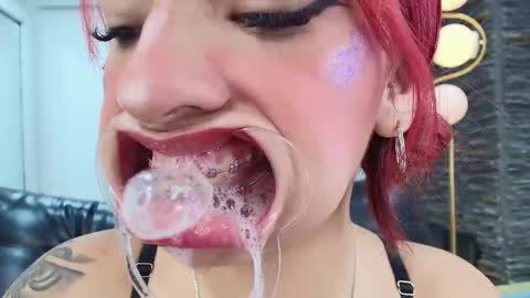 Snapshot of miss__abigail chatting on 12.22.25 Abigail online show from 12.22.25