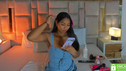 Snapshot of miss_abigail_ chatting on 05.07.26 Miss Abigail online show from 05.07.26