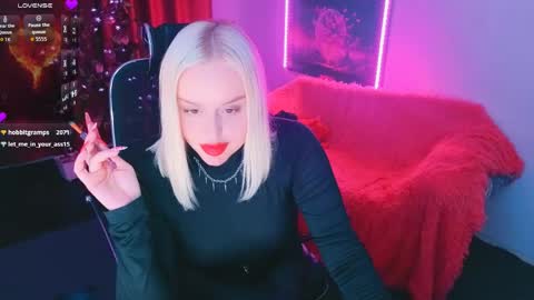 Snapshot of miss_alice_silver chatting on 06.06.26 miss_alice_silver online show from 06.06.26