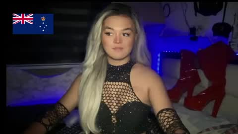 Snapshot of miss_antonette_xxx chatting on 07.15.26 Call me Miss Antonette online show from 07.15.26