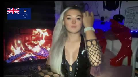 Snapshot of miss_antonette_xxx chatting on 07.16.26 Call me Miss Antonette online show from 07.16.26