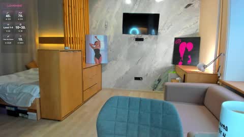 Sandy online show from 09.12.25