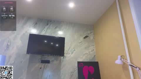 Sandy online show from 10.31.25