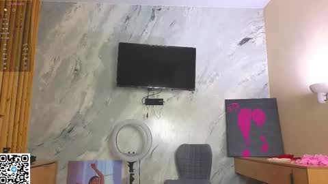 Sandy online show from 11.22.25