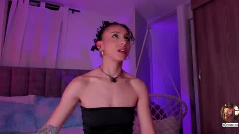 Snapshot of miss_charlotte77 chatting on 06.18.26 Charlotte online show from 06.18.26