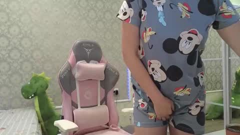 miss_divora online show from 09.11.25