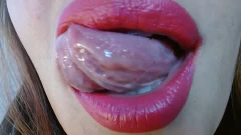 Miss Evoleth online show from 12.14.25