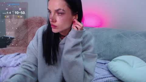Snapshot of miss_heaty chatting on 05.18.26 Keira online show from 05.18.26