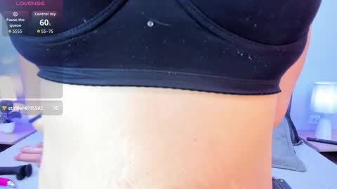 Snapshot of miss_horney chatting on 10.13.25 miss_horney online show from 10.13.25