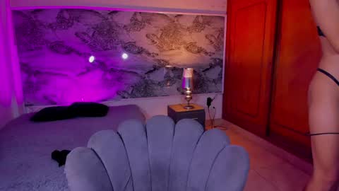miss_khalifadoll online show from 04.20.26
