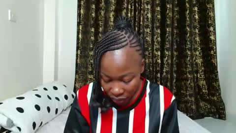 Snapshot of miss_kiarrafit chatting on 04.17.26 Miss Kiarrafit online show from 04.17.26
