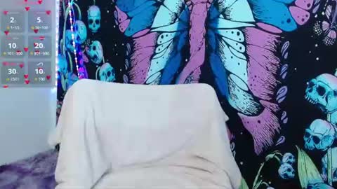 Snapshot of miss_kumikahri chatting on 07.15.26 Ahri James online show from 07.15.26