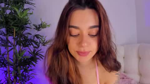 Snapshot of miss_lanaa chatting on 09.19.25 Alana online show from 09.19.25