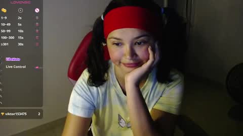 Snapshot of miss_ly_ chatting on 10.09.25 ly independent model online show from 10.09.25