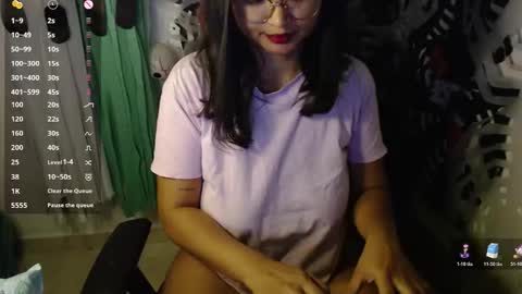 Snapshot of miss_ly_ chatting on 10.26.25 ly independent model online show from 10.26.25