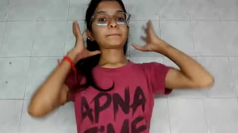 Snapshot of miss_mahira chatting on 07.23.26 Mahira online show from 07.23.26