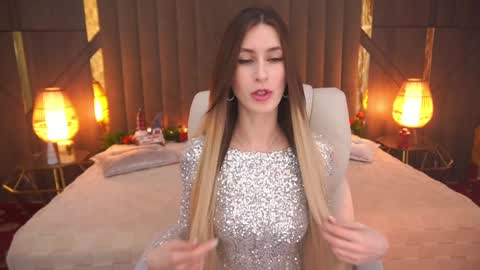 Snapshot of miss_martini chatting on 01.08.25 online show from 01.08.25