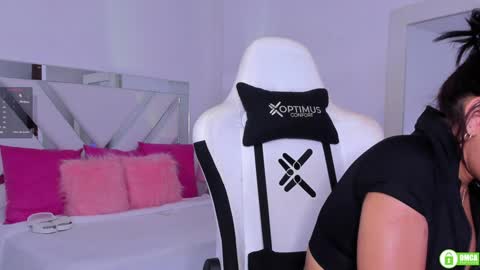   online show from 02.04.25