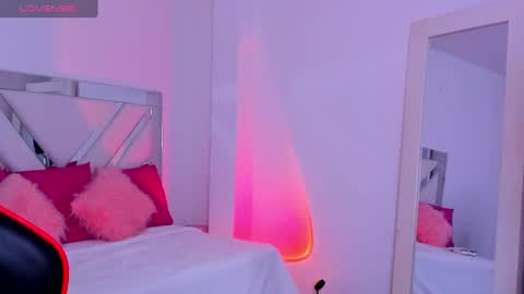   online show from 03.10.25