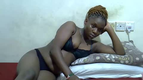 Snapshot of miss_monroee chatting on 02.18.26 monroe online show from 02.18.26