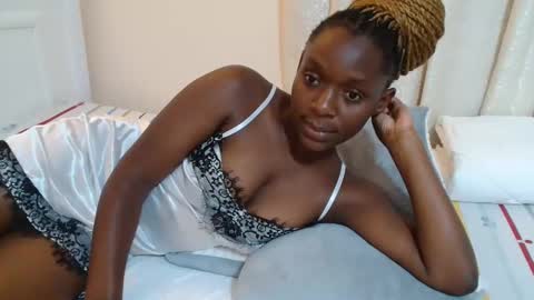 Snapshot of miss_monroee chatting on 05.08.26 monroe online show from 05.08.26
