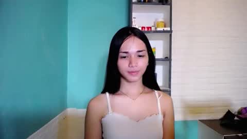 Snapshot of miss_rona_xoxo chatting on 04.28.26 Rona online show from 04.28.26