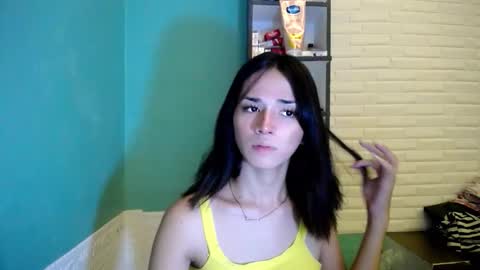 Snapshot of miss_rona_xoxo chatting on 04.29.26 Rona online show from 04.29.26