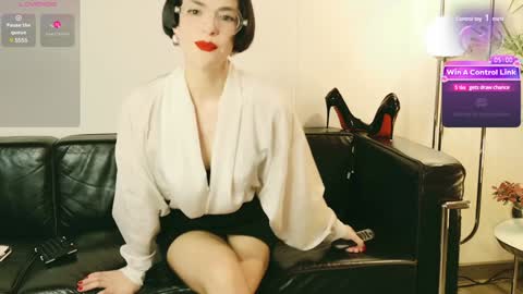 Snapshot of miss_satori_rose chatting on 12.10.24 Satori Rose online show from 12.10.24