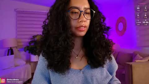 Snapshot of miss_sidney chatting on 05.01.26 Amy Olivera online show from 05.01.26