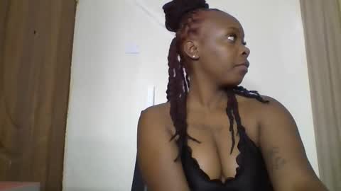 Snapshot of miss_sinphoria chatting on 09.29.25 Miss online show from 09.29.25